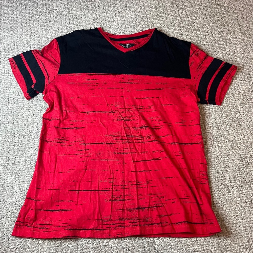 Modern Culture Red and Black Striped T-shirt ADULT L